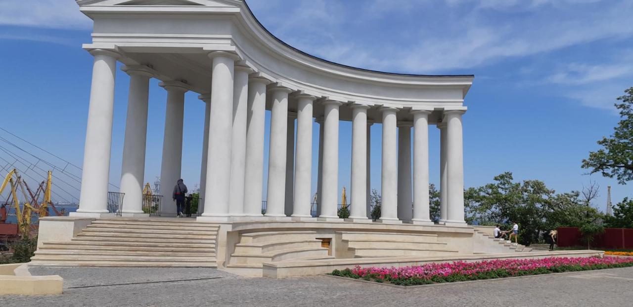 Apartaments Odessa History Centr Zewnętrze zdjęcie
